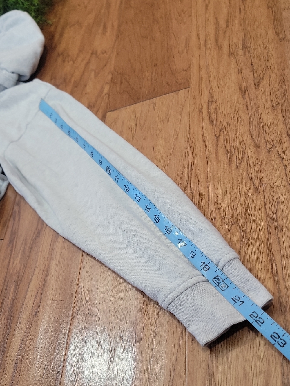3/$10 *Vans Tropical Cropped Hoodie - Picture 10 of 12